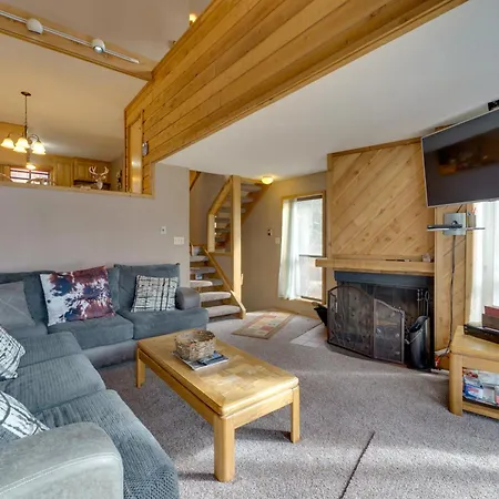 Inviting Angel Fire Condo Walk To Ski Lifts!